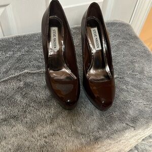 Steve Madden burgundy platform 5 inch heel shoes, 7 1/2